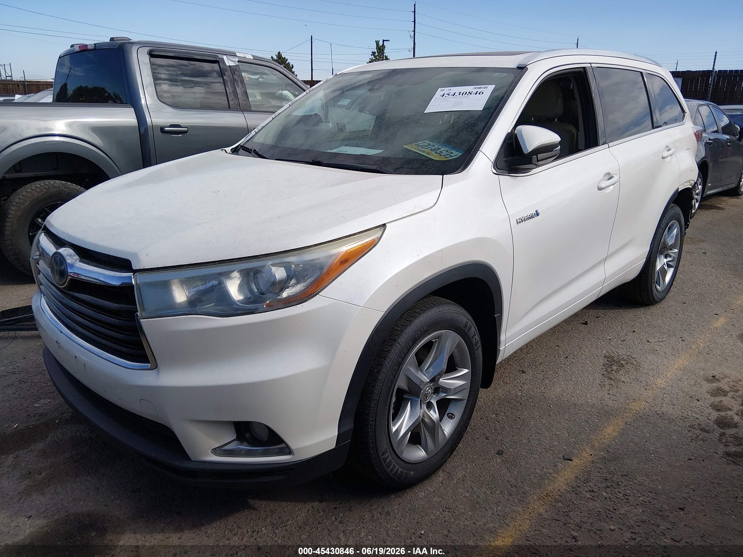 2015 Toyota Highlander Hybrid Limited Platinum V6 White vin: 5TDDCRFH0FS009958