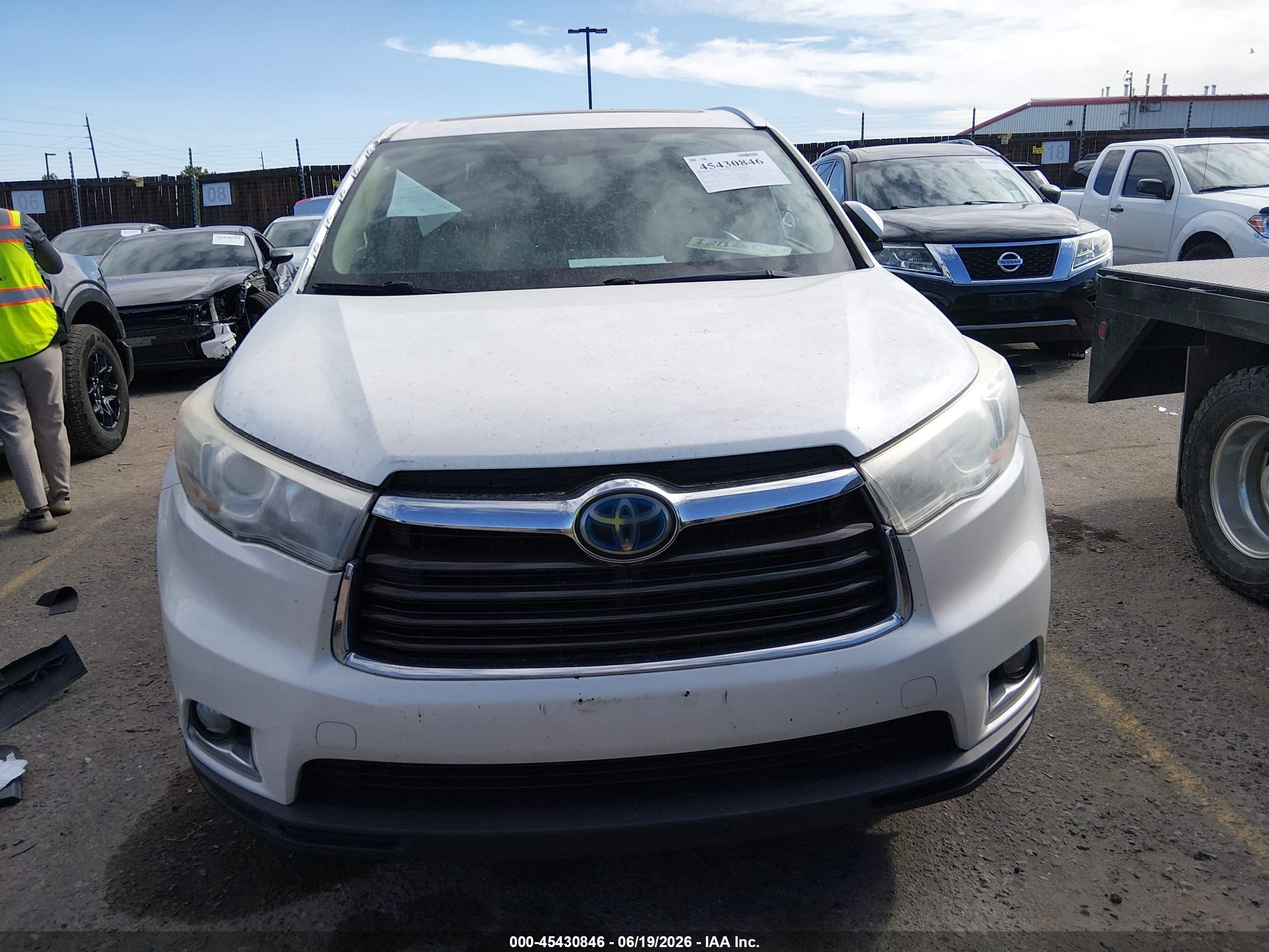 2015 Toyota Highlander Hybrid Limited Platinum V6 White vin: 5TDDCRFH0FS009958