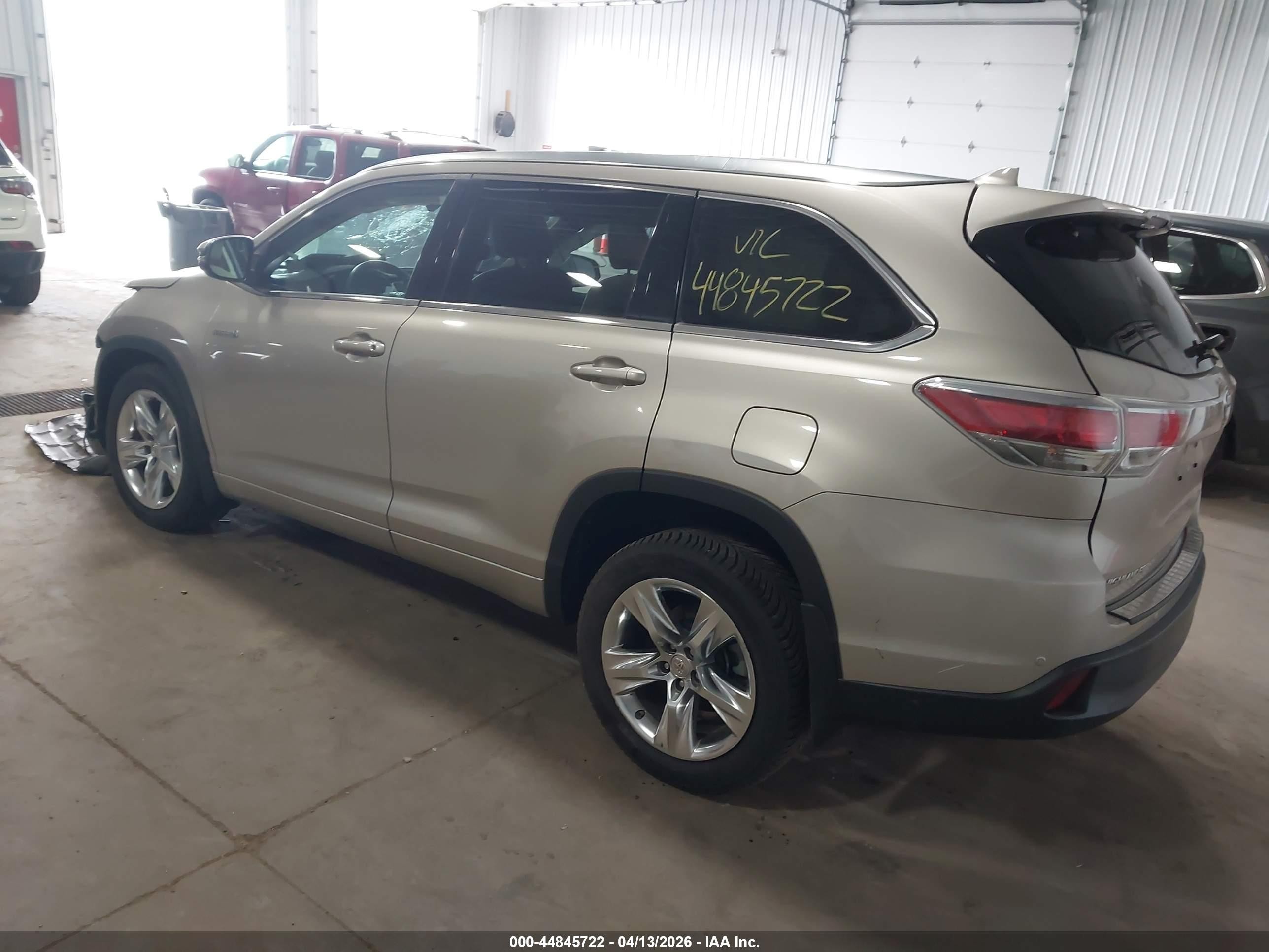 2015 Toyota Highlander Hybrid Limited Platinum V6 Gold vin: 5TDDCRFH1FS008835