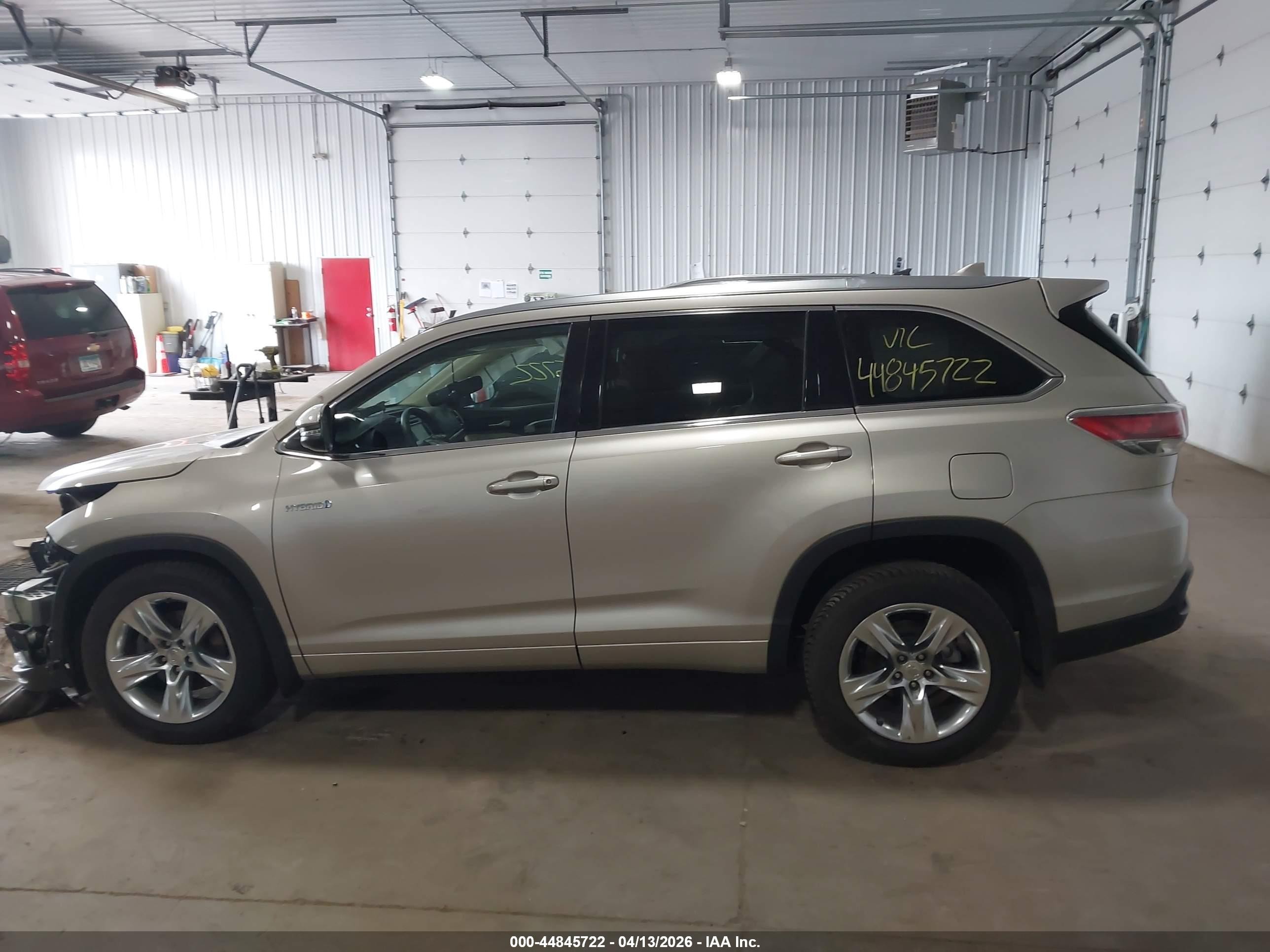 2015 Toyota Highlander Hybrid Limited Platinum V6 Gold vin: 5TDDCRFH1FS008835