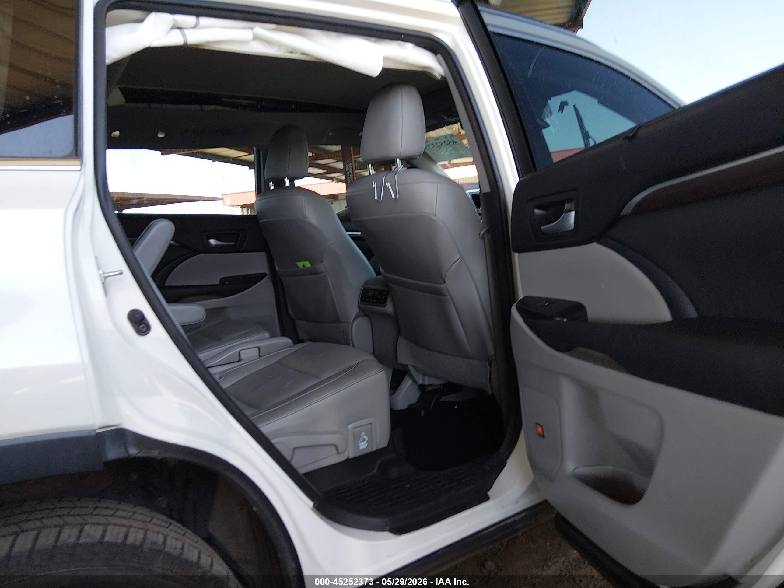 2014 Toyota Highlander Hybrid Limited Platinum V6 White vin: 5TDDCRFH2ES007014