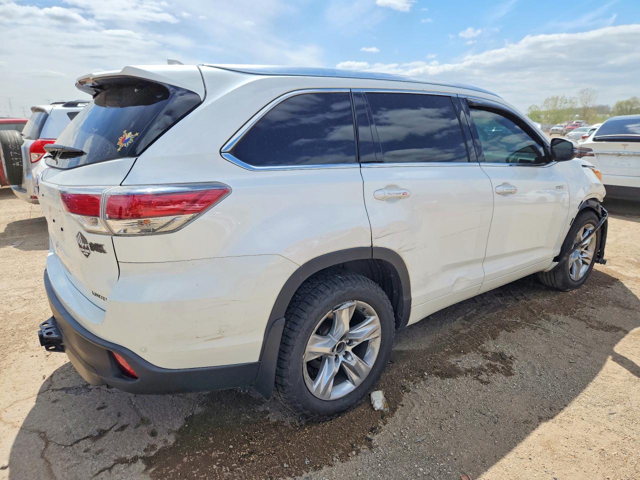 2015 Toyota Highlander Hybrid Limited Platinum White vin: 5TDDCRFH3FS008786