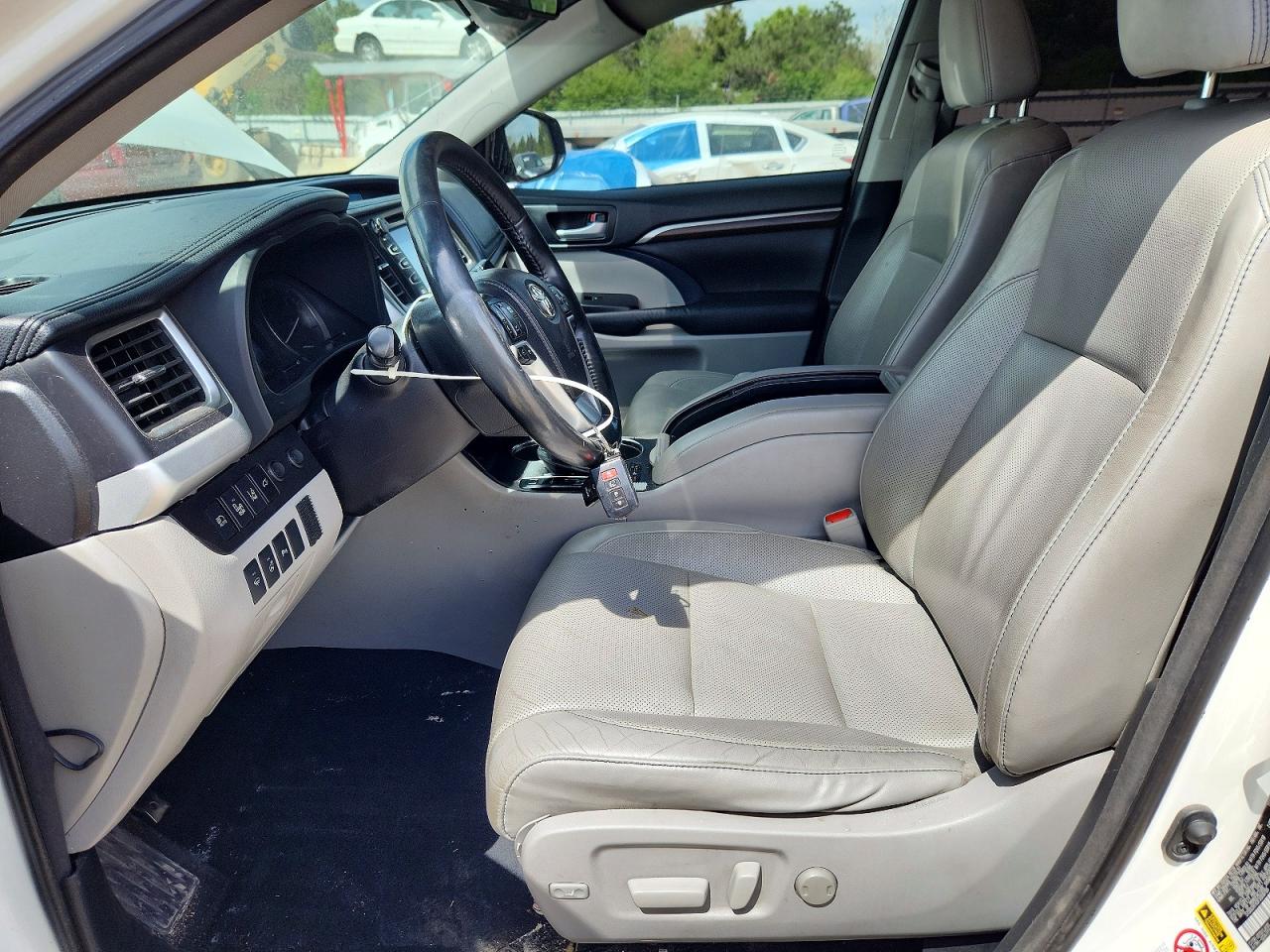 2015 Toyota Highlander Hybrid Limited Platinum White vin: 5TDDCRFH3FS008786
