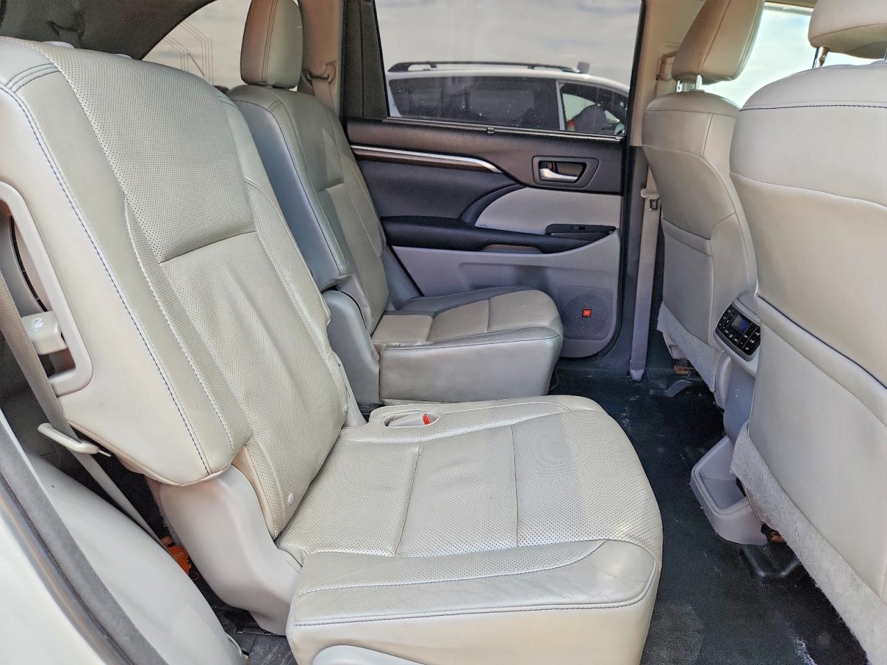 2015 Toyota Highlander Hybrid Limited Platinum White vin: 5TDDCRFH3FS008786