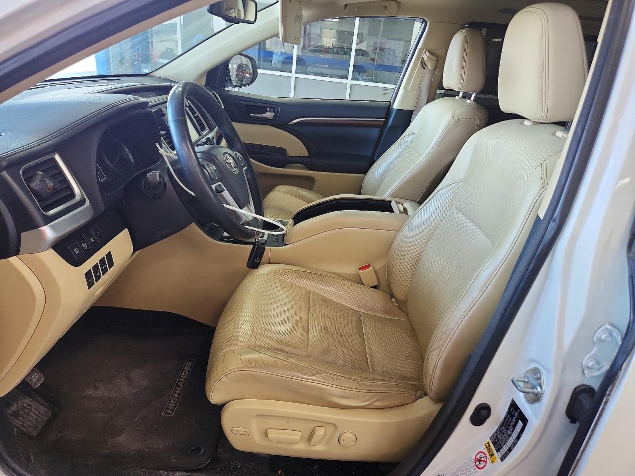 2015 Toyota Highlander Hybrid Limited Platinum White vin: 5TDDCRFH4FS009204