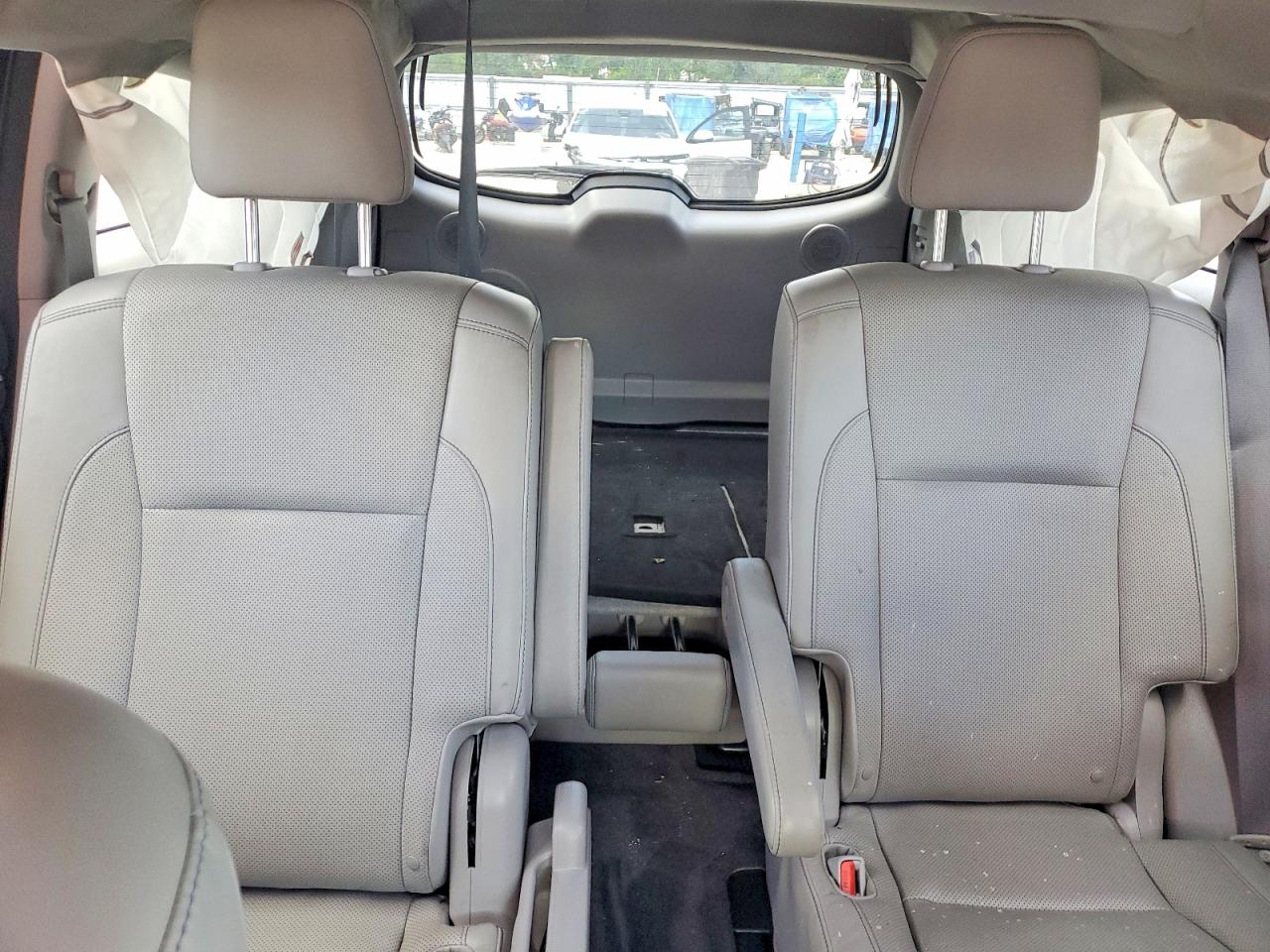 2015 Toyota Highlander Hybrid Limited Platinum Gray vin: 5TDDCRFH8FS008489