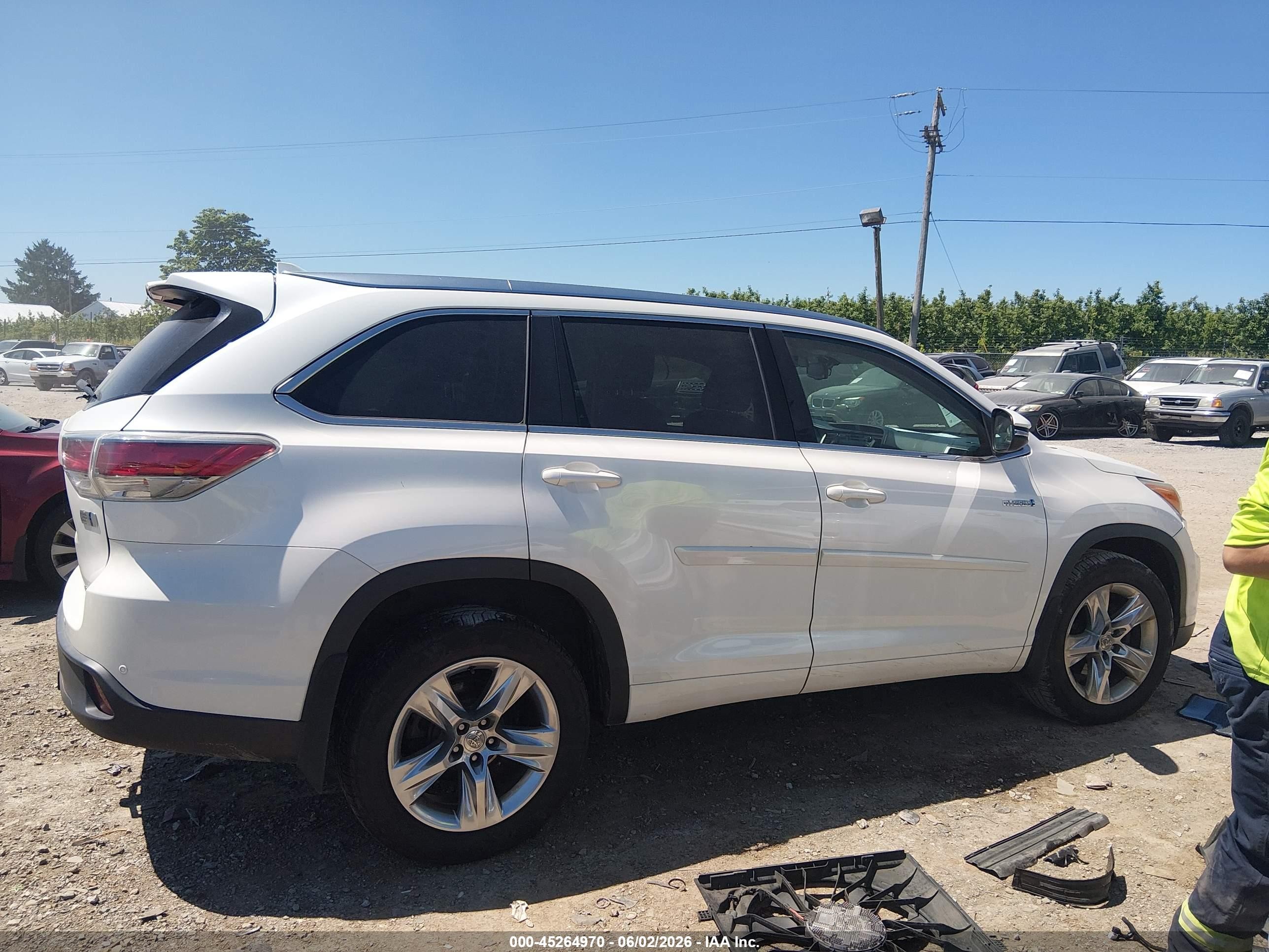 2015 Toyota Highlander Hybrid Limited Белый vin: 5TDDCRFHXFS010888