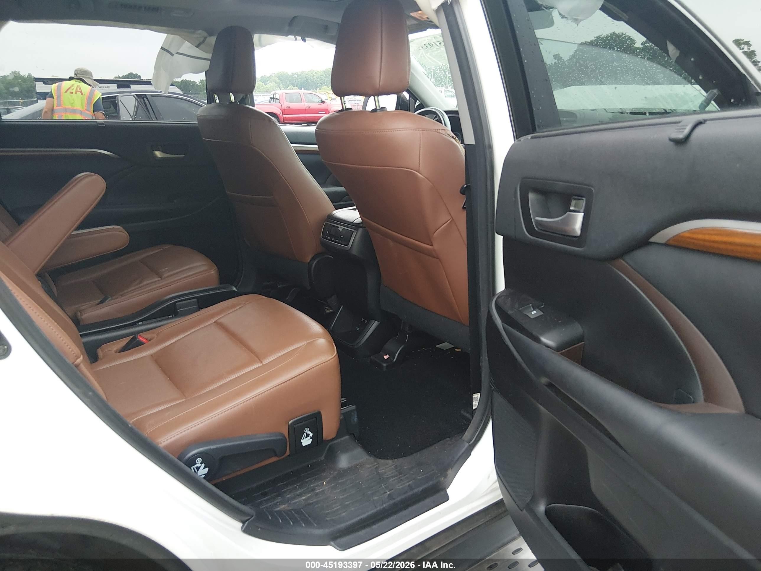 2018 Toyota Highlander Hybrid Limited Белый vin: 5TDDGRFH0JS044013