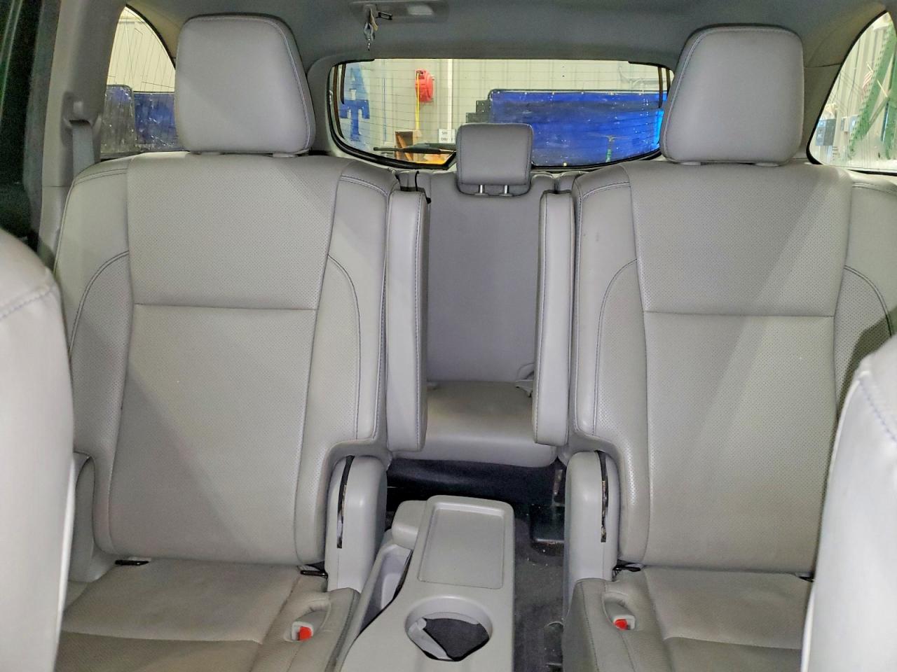 2018 Toyota Highlander Hybrid Limited White vin: 5TDDGRFH8JS049301