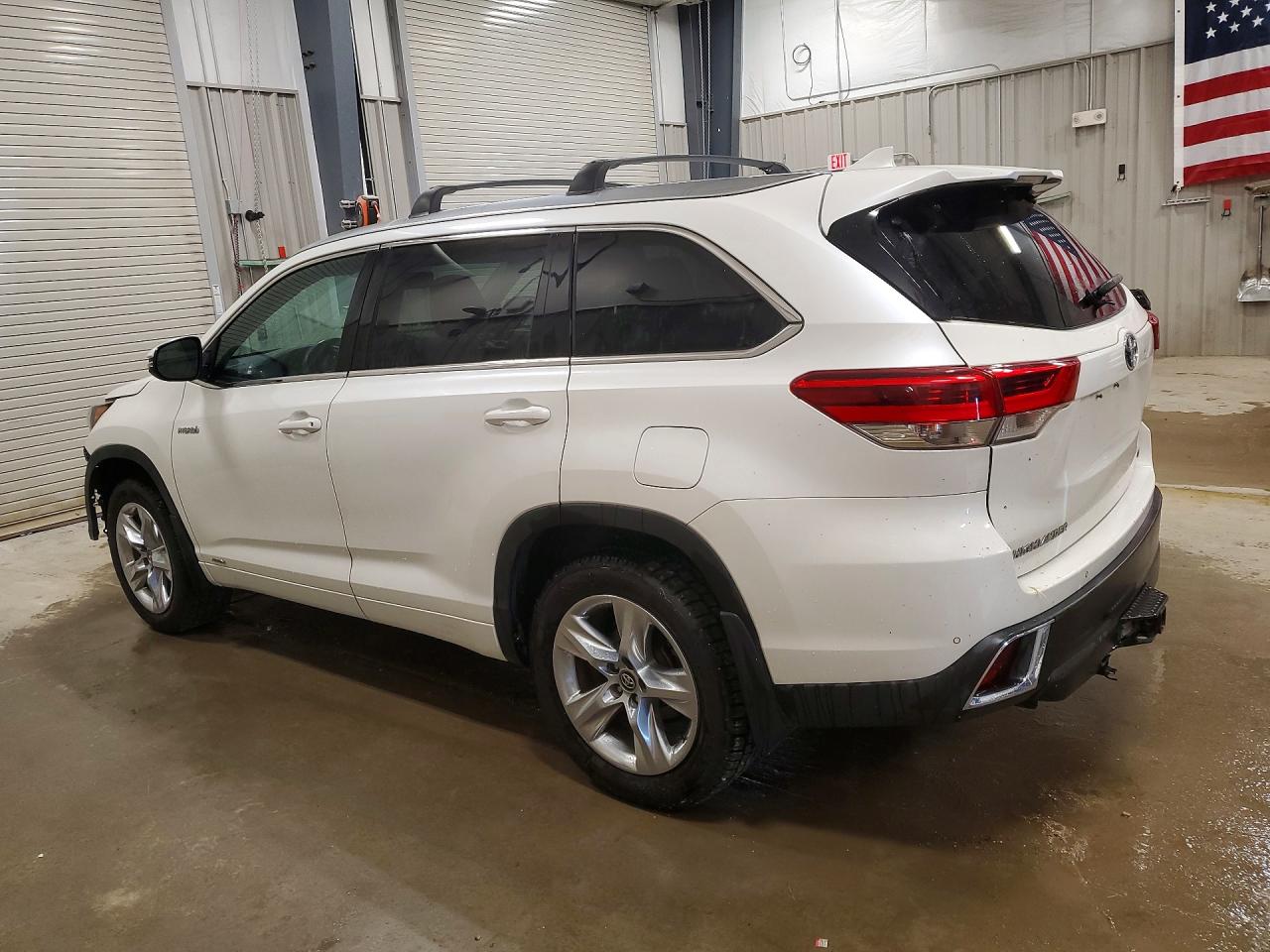 2018 Toyota Highlander Hybrid Limited White vin: 5TDDGRFH8JS049301