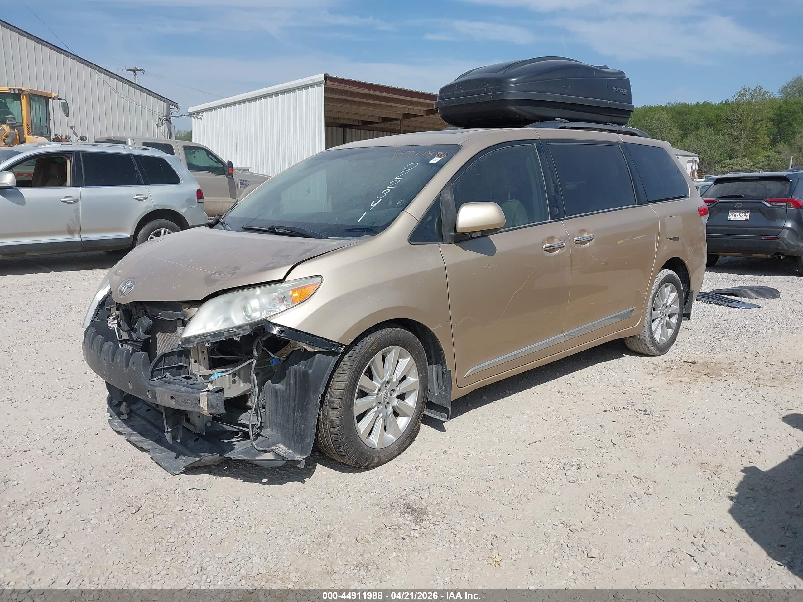 2011 Toyota Sienna Limited Gold vin: 5TDDK3DC0BS022341
