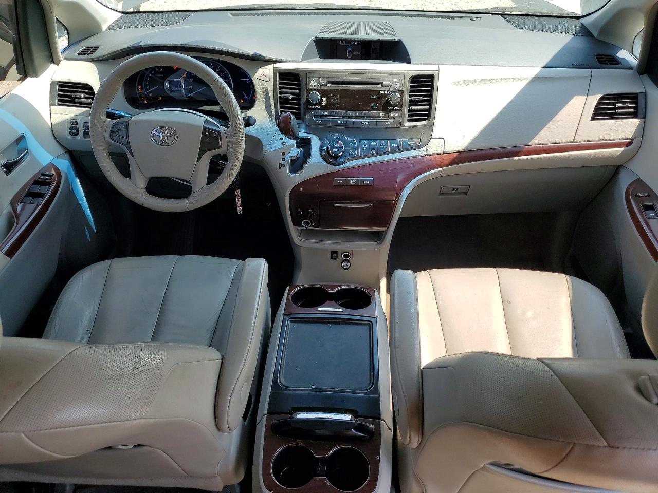 2013 Toyota Sienna Xle 7-passenger Silver vin: 5TDDK3DC0DS050661