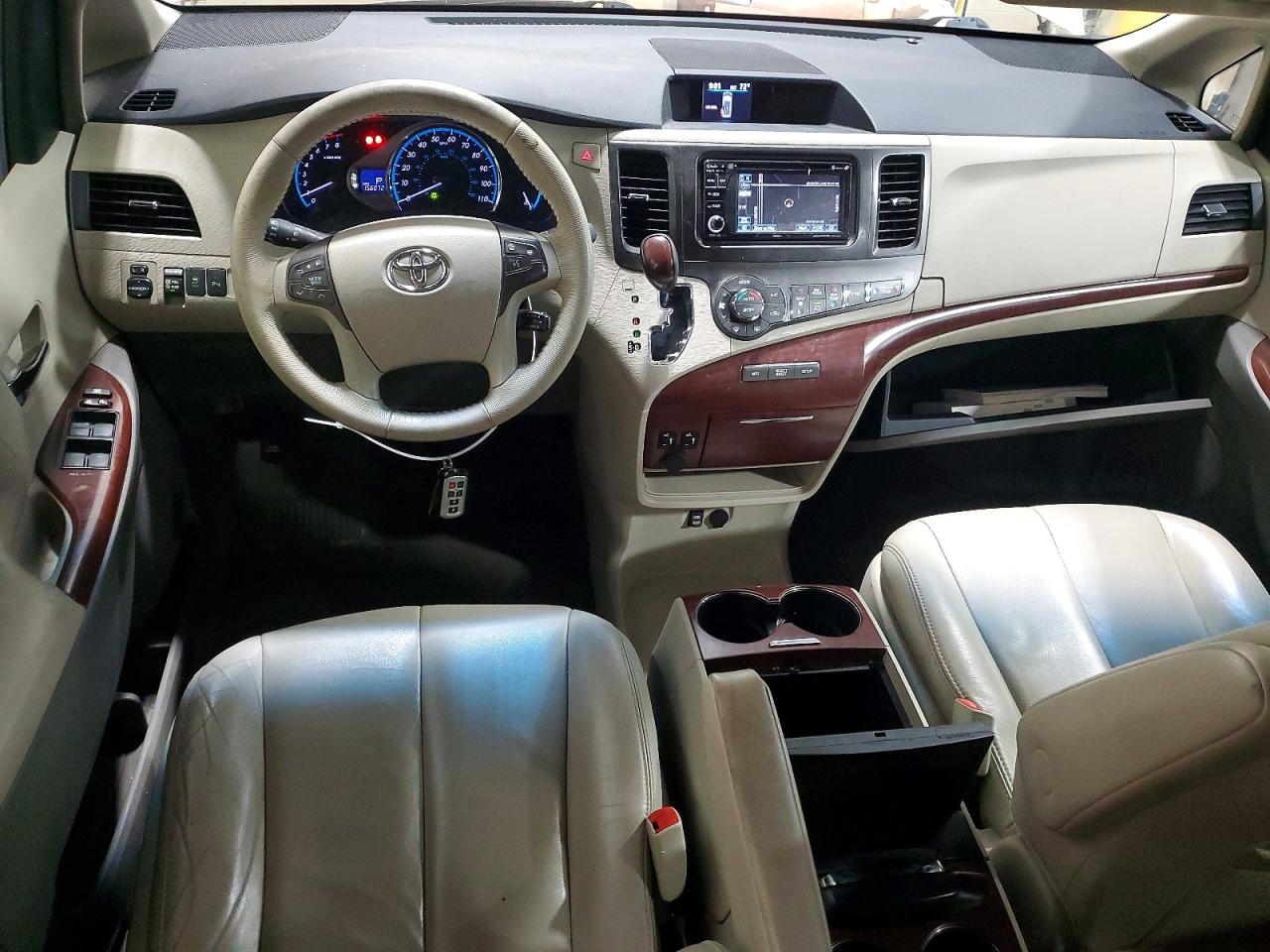 2013 Toyota Sienna Xle 7-passenger Gold vin: 5TDDK3DC0DS066505