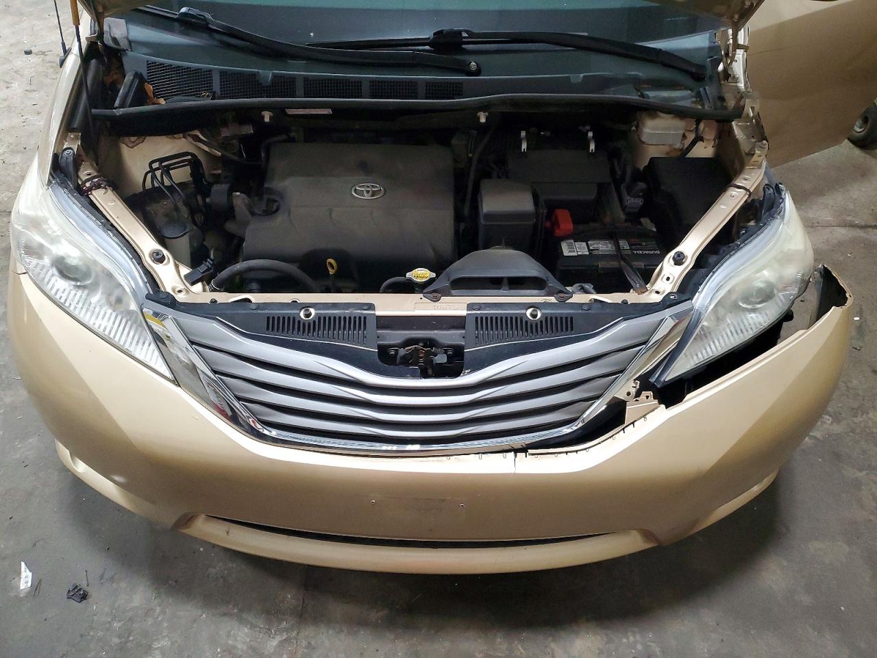 2013 Toyota Sienna Xle 7-passenger Gold vin: 5TDDK3DC0DS066505