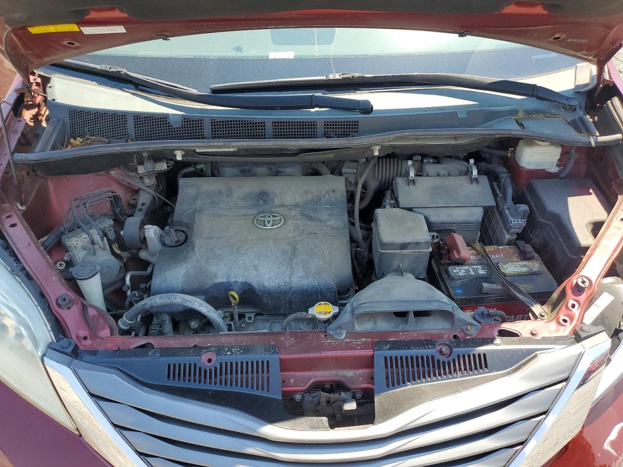 2014 Toyota Sienna Xle 7-passenger Красный vin: 5TDDK3DC0ES074010