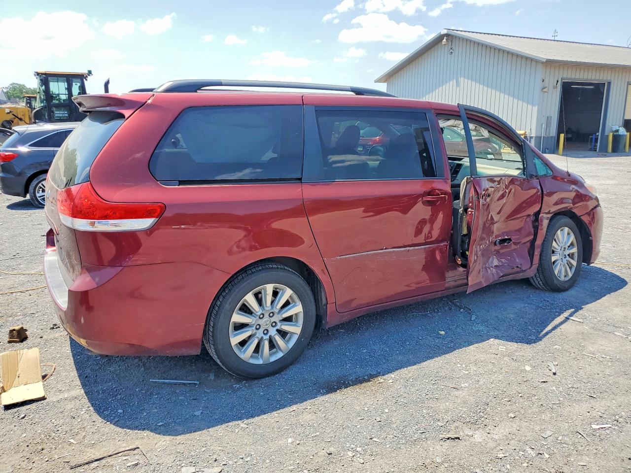 2014 Toyota Sienna Xle 7-passenger Красный vin: 5TDDK3DC0ES074010