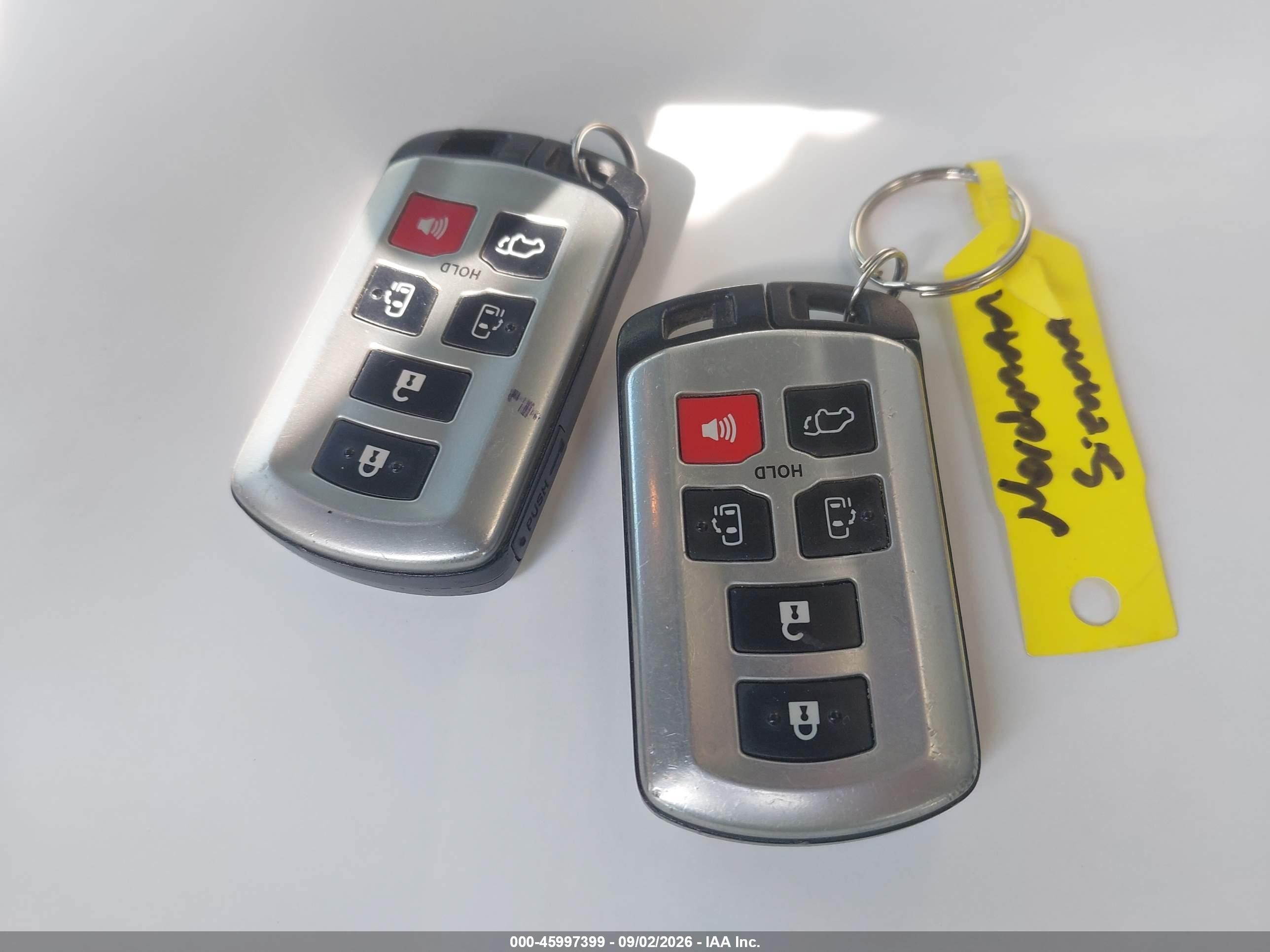 2014 Toyota Sienna Xle 7 Passenger Серый vin: 5TDDK3DC0ES087596