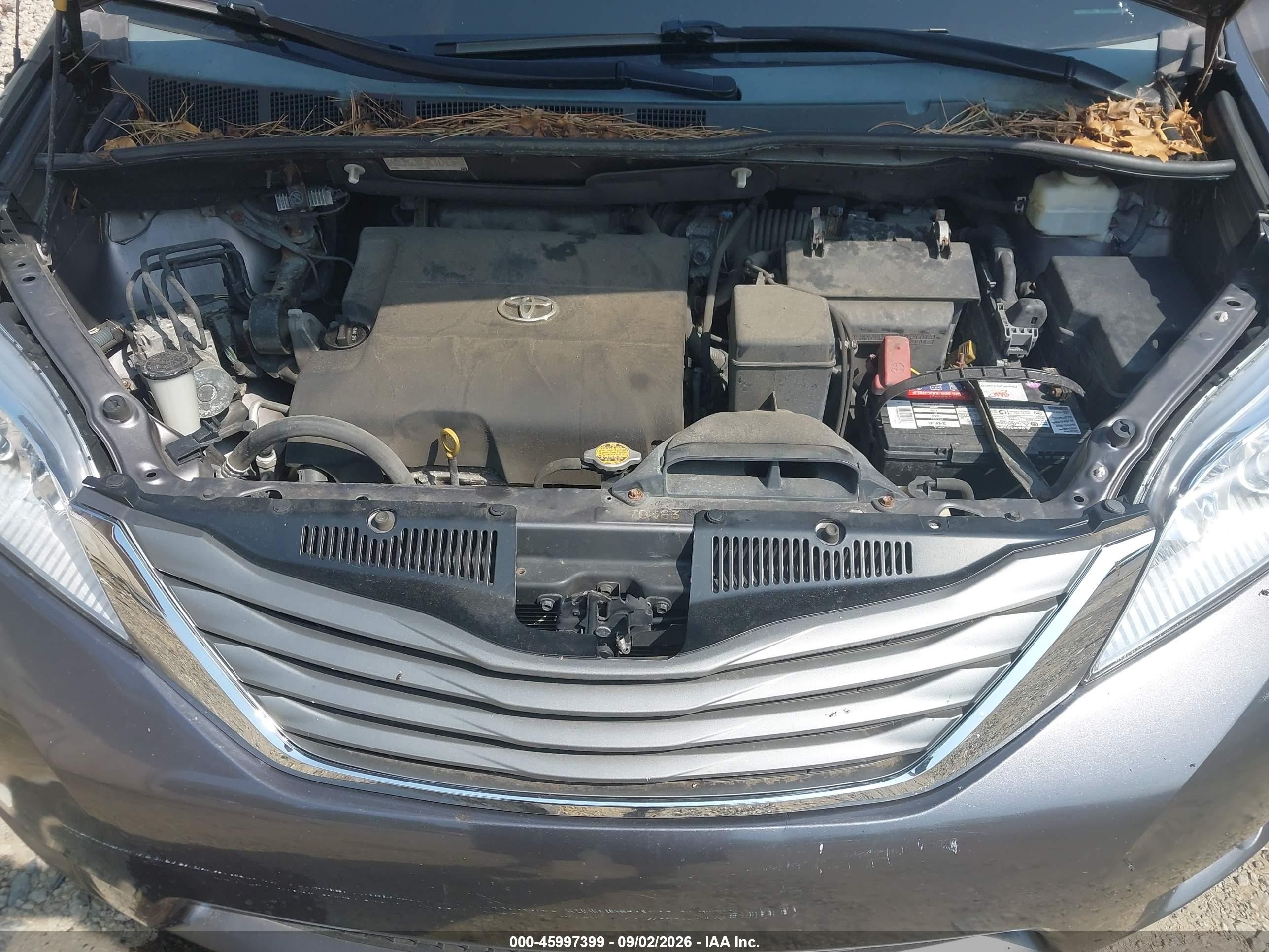 2014 Toyota Sienna Xle 7 Passenger Серый vin: 5TDDK3DC0ES087596