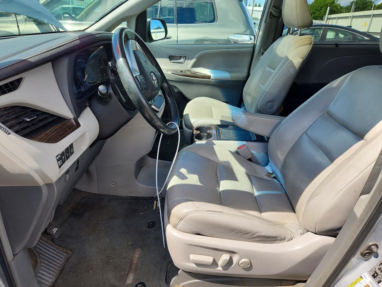 2015 Toyota Sienna Xle 7-passenger Silver vin: 5TDDK3DC0FS100445