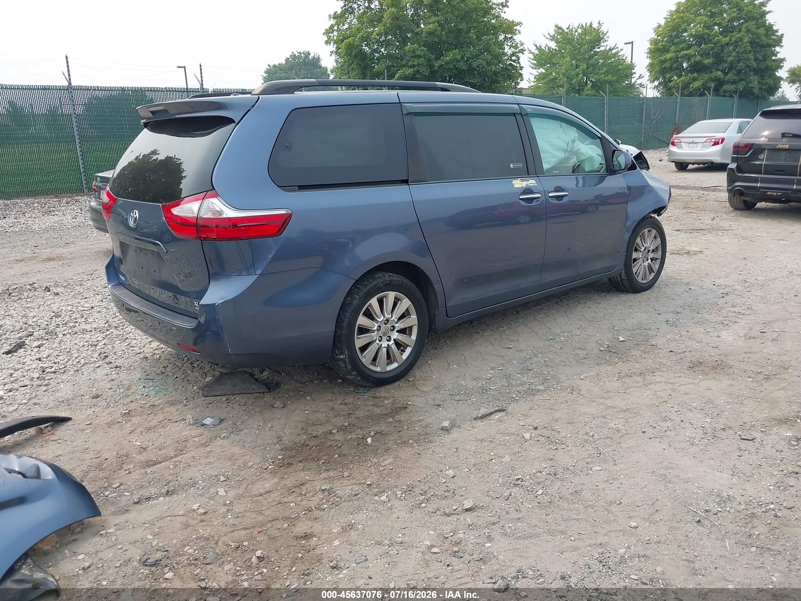 2015 Toyota Sienna Xle 7 Passenger Dark Blue vin: 5TDDK3DC0FS105337
