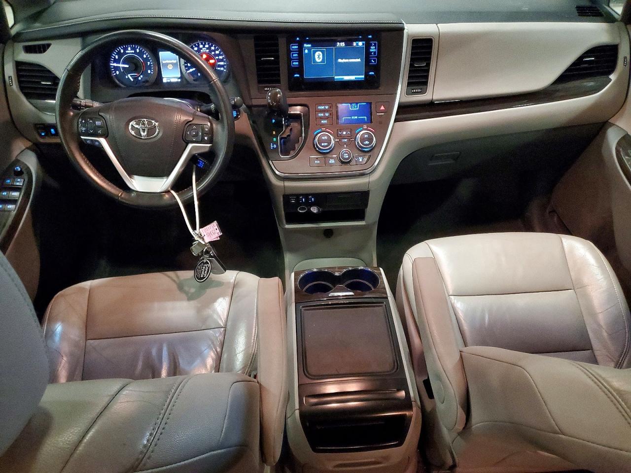 2015 Toyota Sienna Xle 7-passenger Silver vin: 5TDDK3DC0FS118931