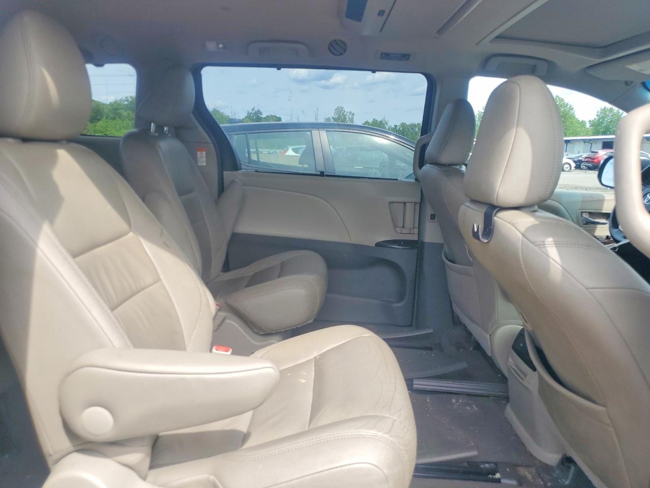2015 Toyota Sienna Xle Premium 7-passenger Blue vin: 5TDDK3DC0FS119979