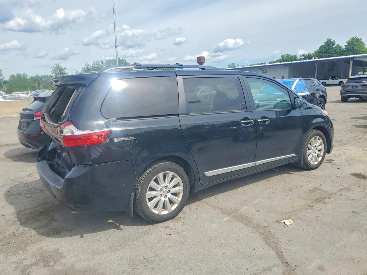 2015 Toyota Sienna Xle Premium 7-passenger Blue vin: 5TDDK3DC0FS119979
