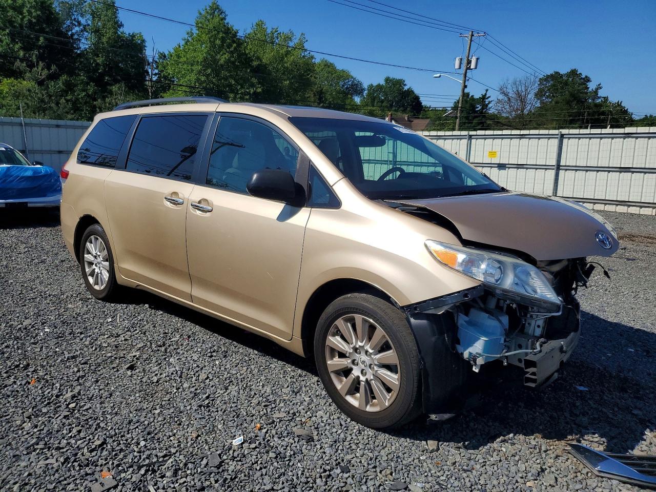 2011 Toyota Sienna Xle 7-passenger Gold vin: 5TDDK3DC1BS001868