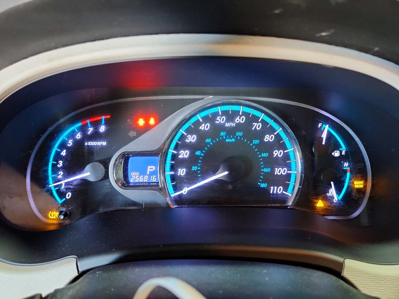 2011 Toyota Sienna Xle 7-passenger Серый vin: 5TDDK3DC1BS007198