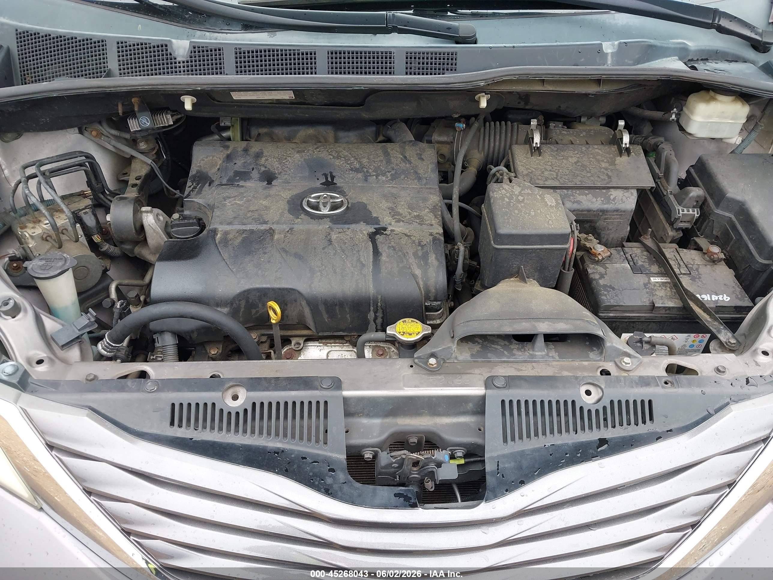 2011 Toyota Sienna Xle Gray vin: 5TDDK3DC1BS008299