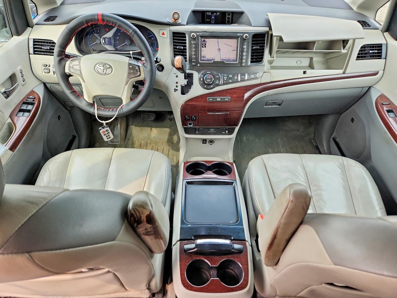 2011 Toyota Sienna Limited 7-passenger Серый vin: 5TDDK3DC1BS021912