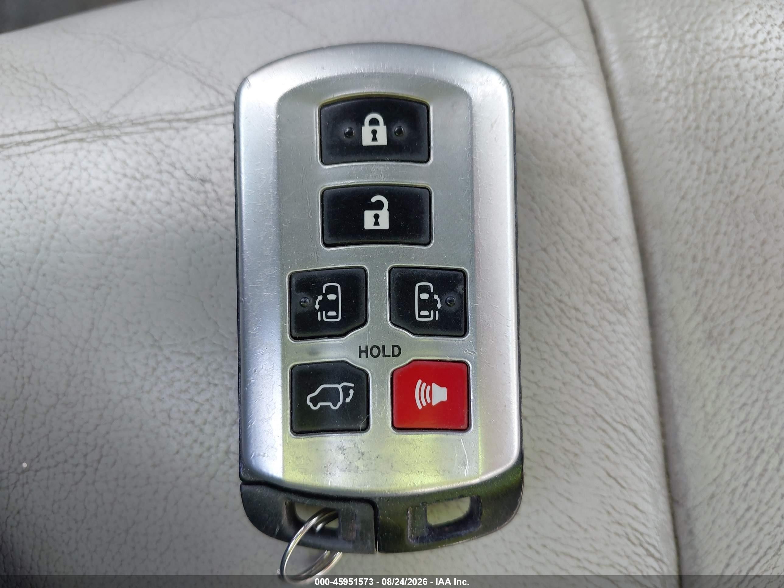 2011 Toyota Sienna Xle Black vin: 5TDDK3DC1BS024602