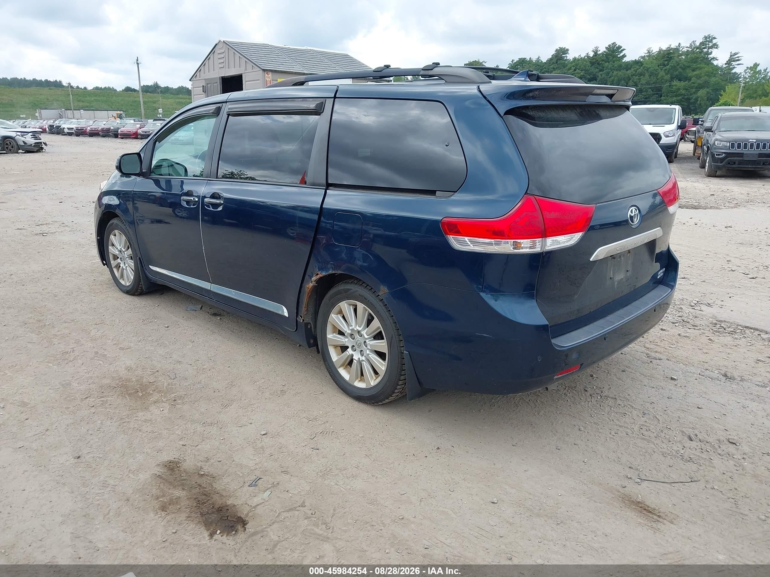 2011 Toyota Sienna Limited Dark Blue vin: 5TDDK3DC1BS030089