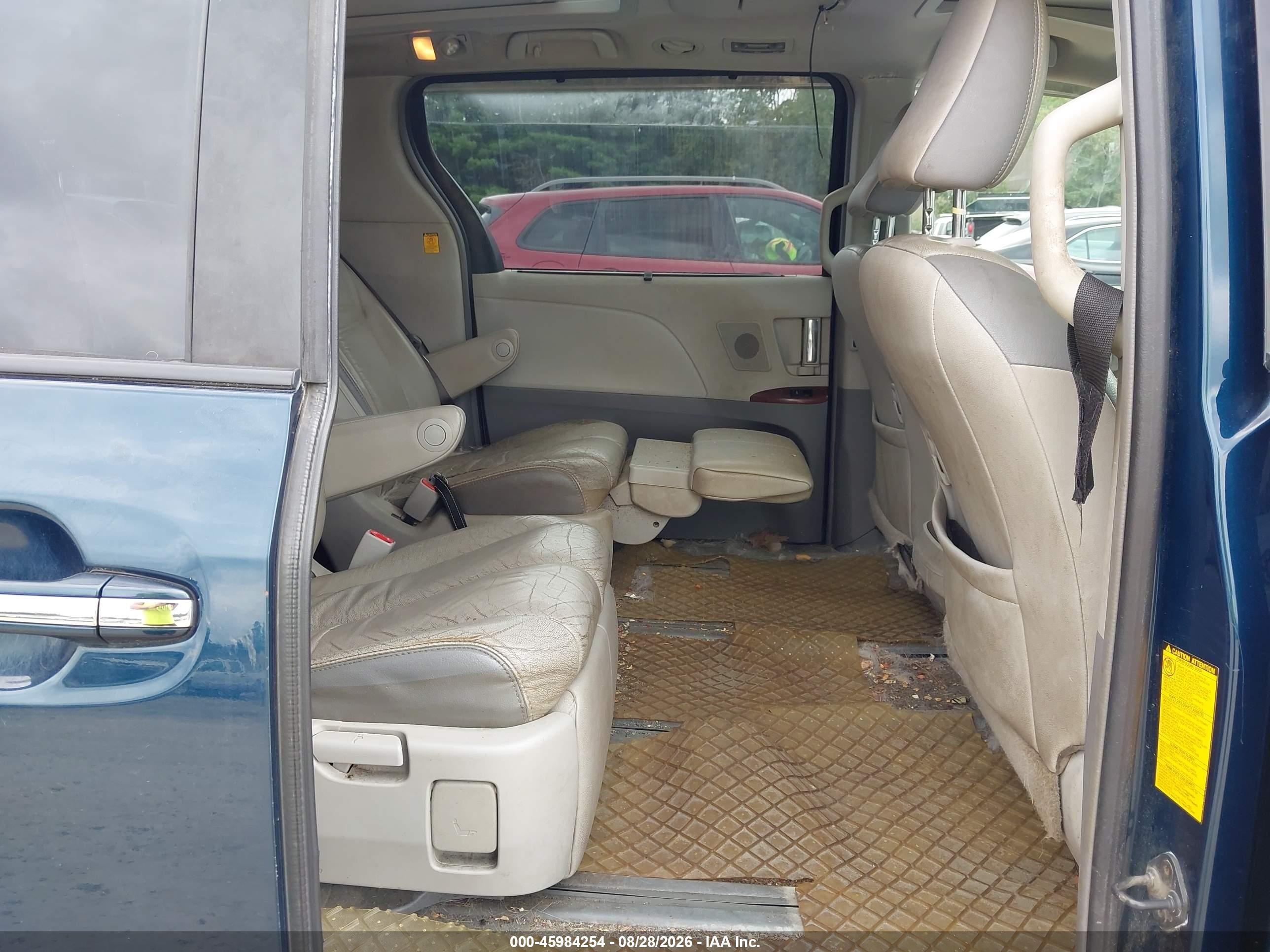 2011 Toyota Sienna Limited Dark Blue vin: 5TDDK3DC1BS030089
