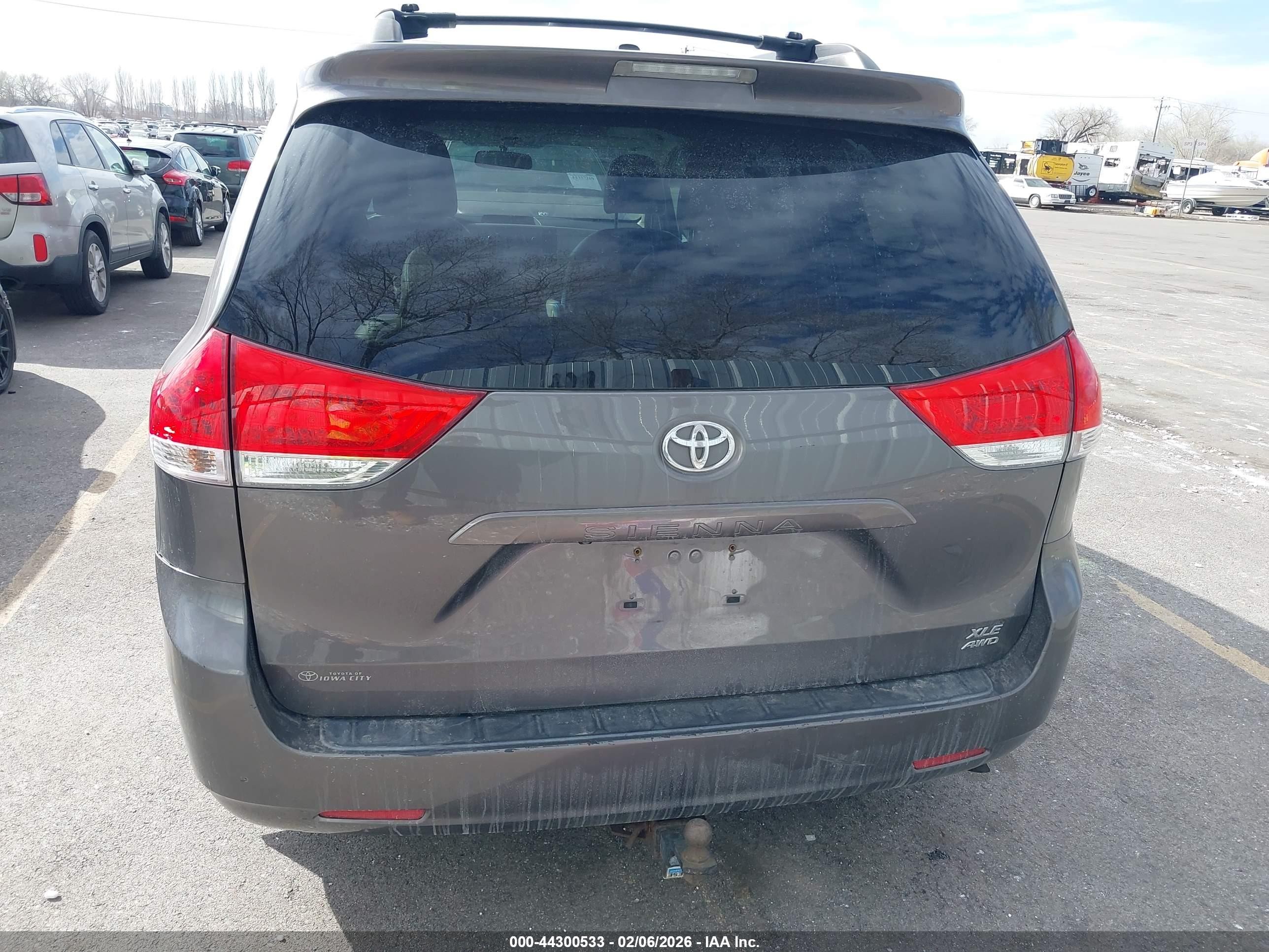 2012 Toyota Sienna Xle 7 Passenger Gray vin: 5TDDK3DC1CS031857