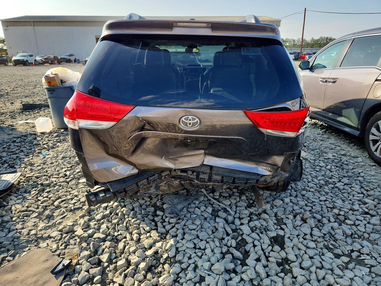 2013 Toyota Sienna Xle 7-passenger Серый vin: 5TDDK3DC1DS053150