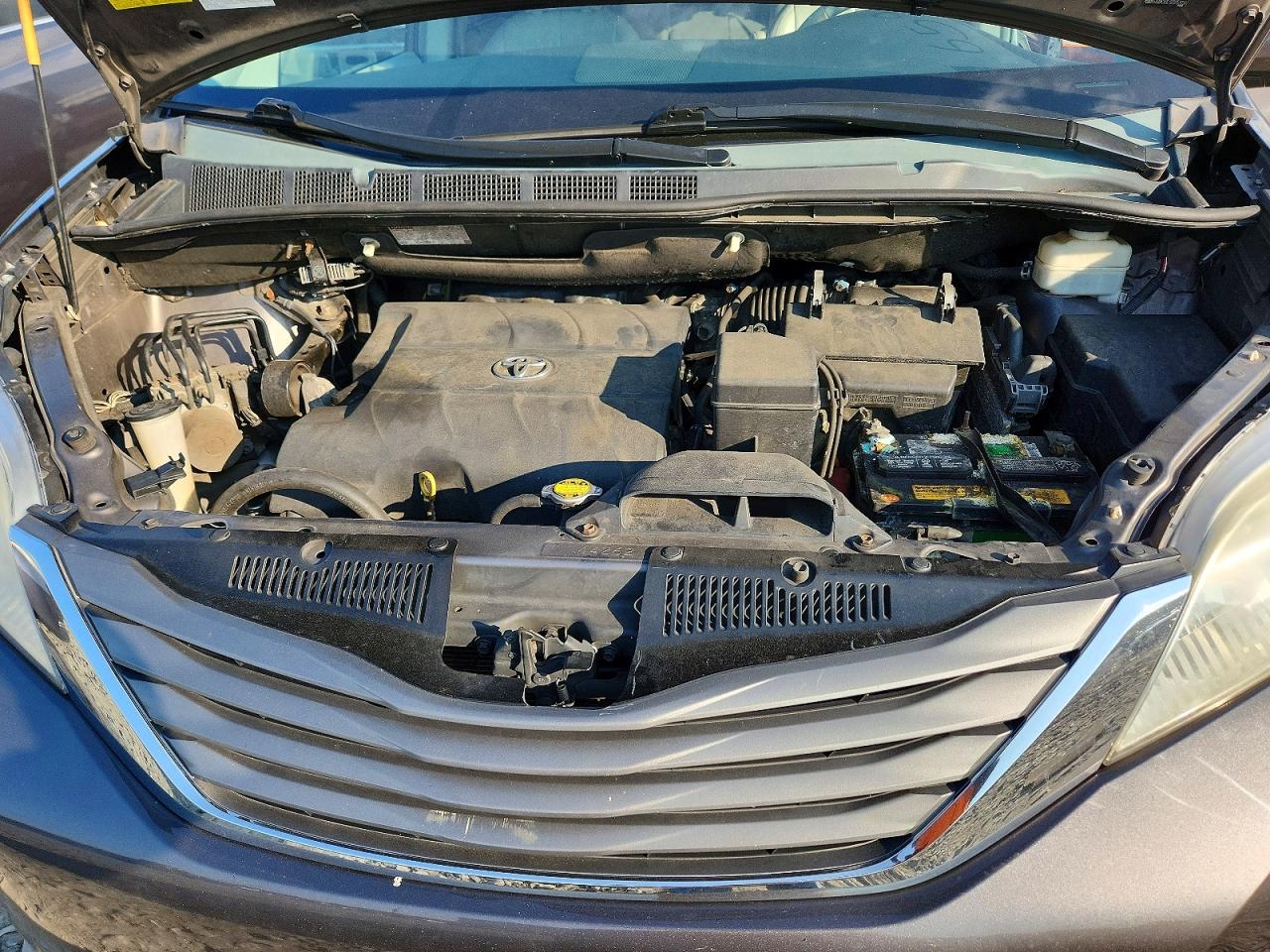 2013 Toyota Sienna Xle 7-passenger Серый vin: 5TDDK3DC1DS053150