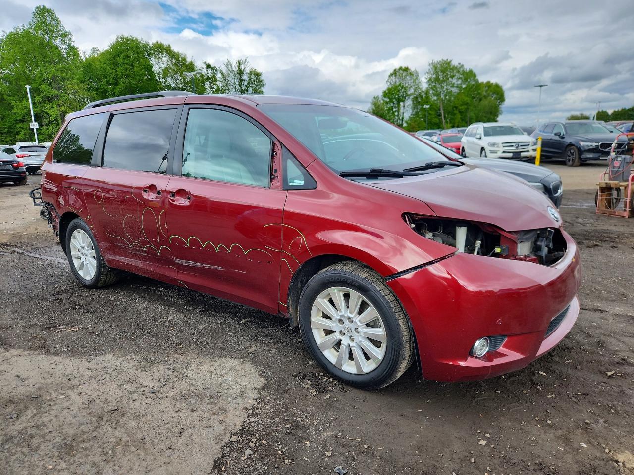 2013 Toyota Sienna Limited 7-passenger Красный vin: 5TDDK3DC1DS059305