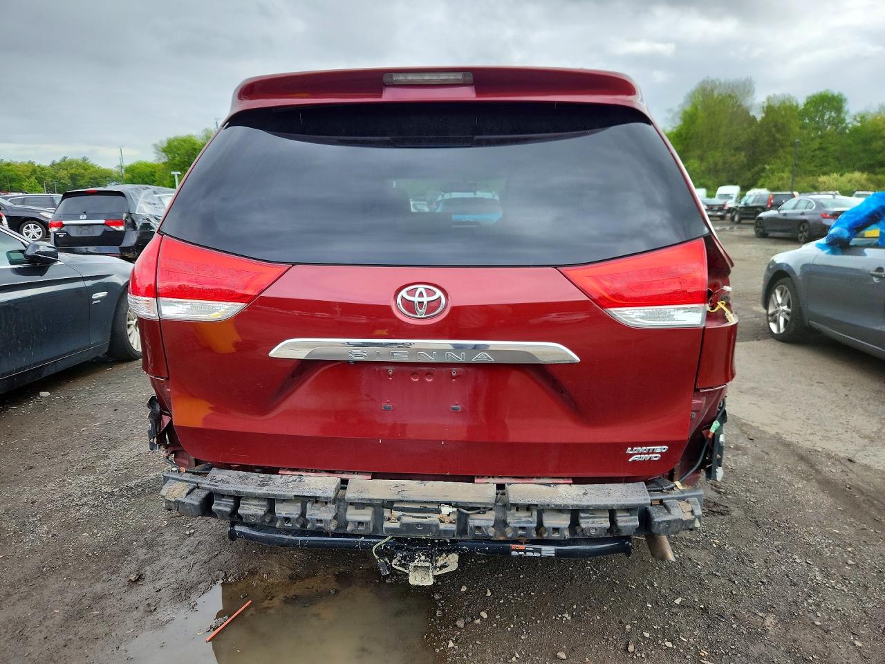 2013 Toyota Sienna Limited 7-passenger Красный vin: 5TDDK3DC1DS059305