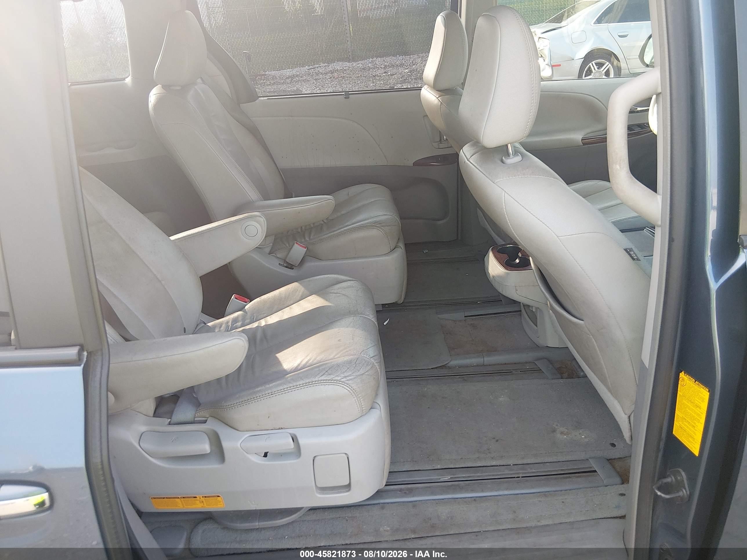 2013 Toyota Sienna Xle 7 Passenger Light Blue vin: 5TDDK3DC1DS065573