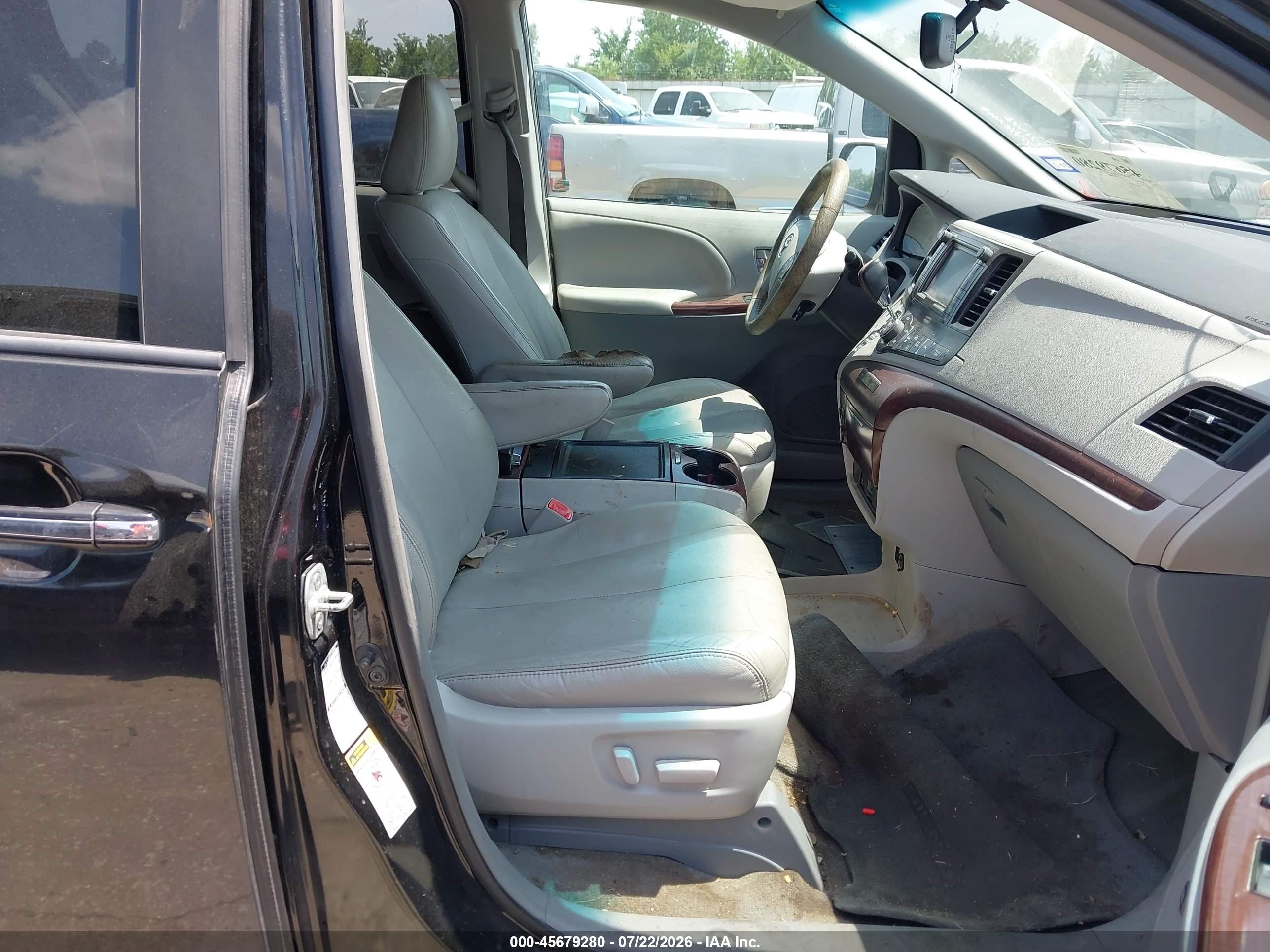 2013 Toyota Sienna Xle 7 Passenger Black vin: 5TDDK3DC1DS071406