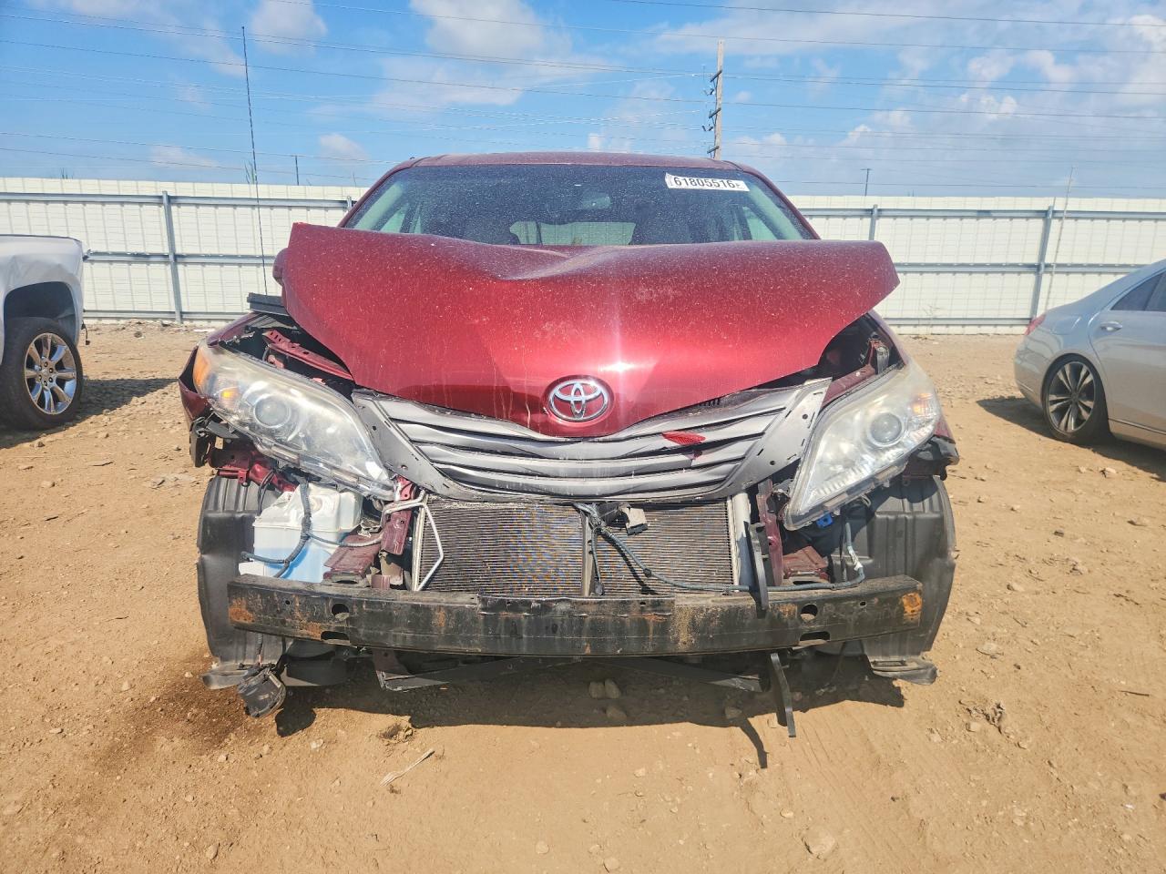 2014 Toyota Sienna Xle 7-passenger Burgundy vin: 5TDDK3DC1ES080625