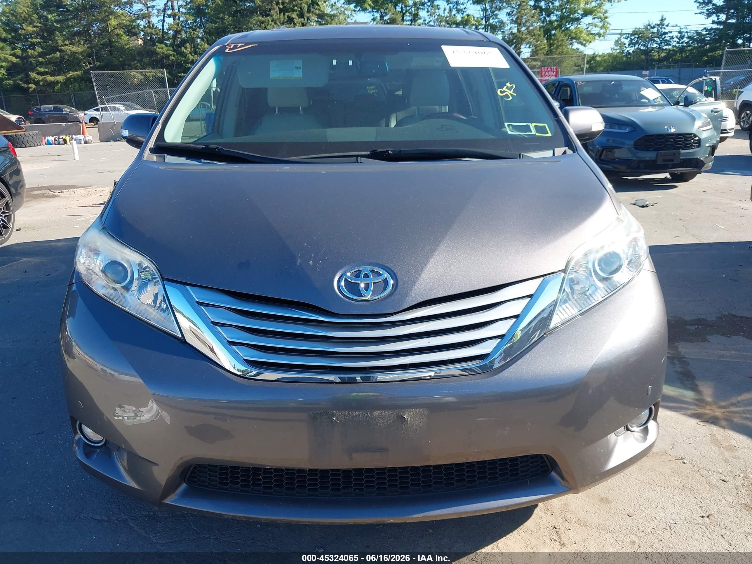2014 Toyota Sienna Limited 7 Passenger Gray vin: 5TDDK3DC1ES085145