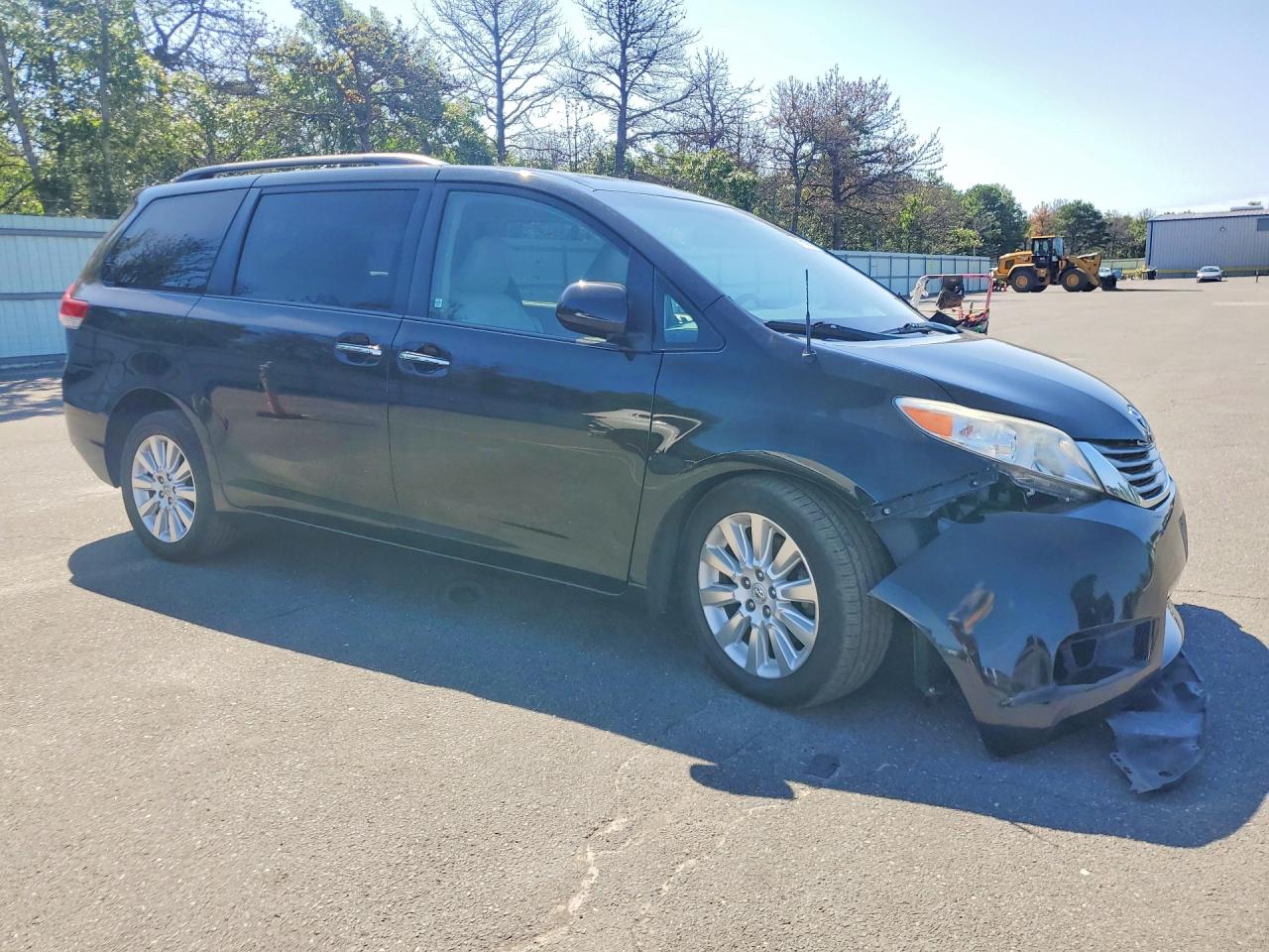 2014 Toyota Sienna Xle 7-passenger Black vin: 5TDDK3DC1ES091866