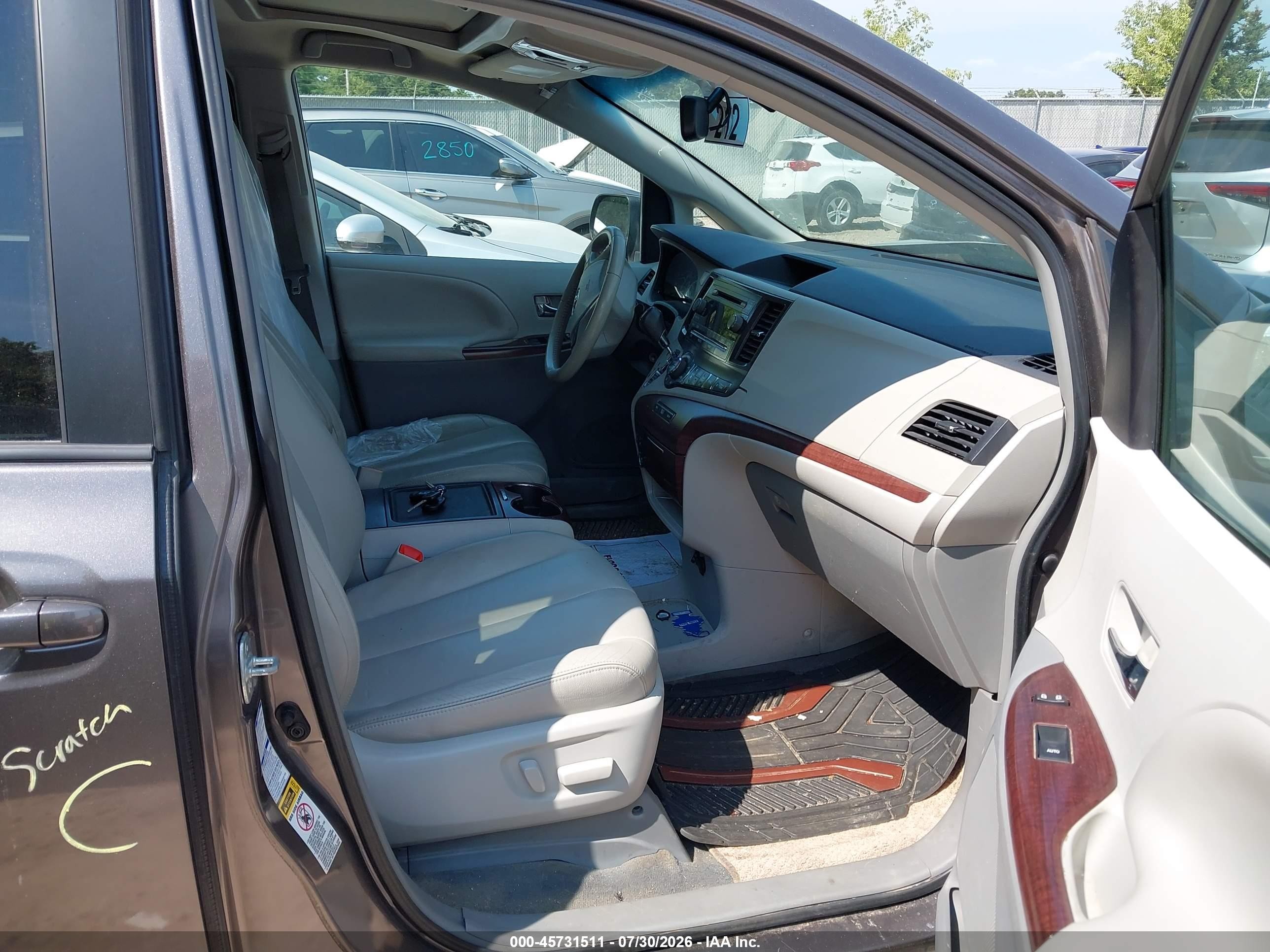 2014 Toyota Sienna Xle 7 Passenger Gray vin: 5TDDK3DC1ES092824