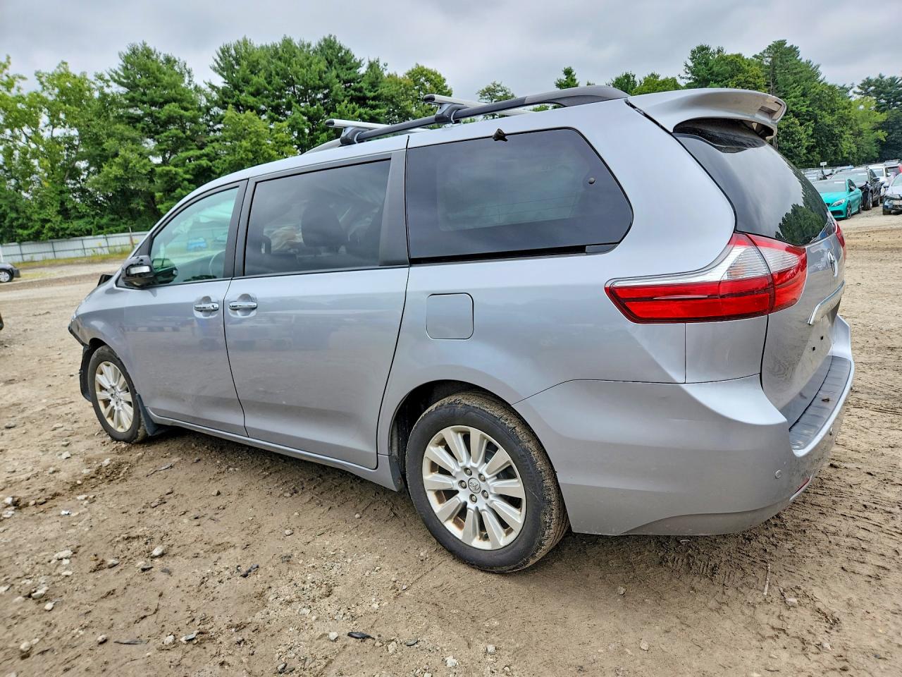 2015 Toyota Sienna Limited Premium 7-passenger Silver vin: 5TDDK3DC1FS095191