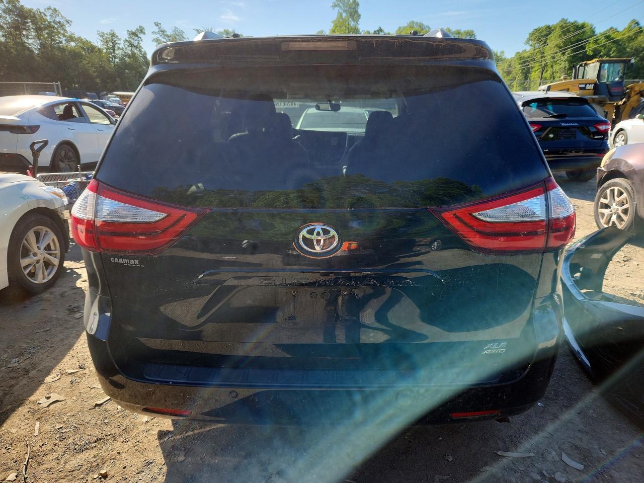 2015 Toyota Sienna Xle Premium 7-passenger Black vin: 5TDDK3DC1FS098754