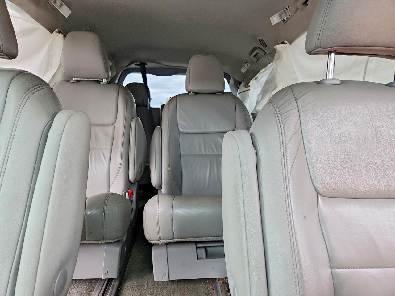 2015 Toyota Sienna Xle 7-passenger Blue vin: 5TDDK3DC1FS104942