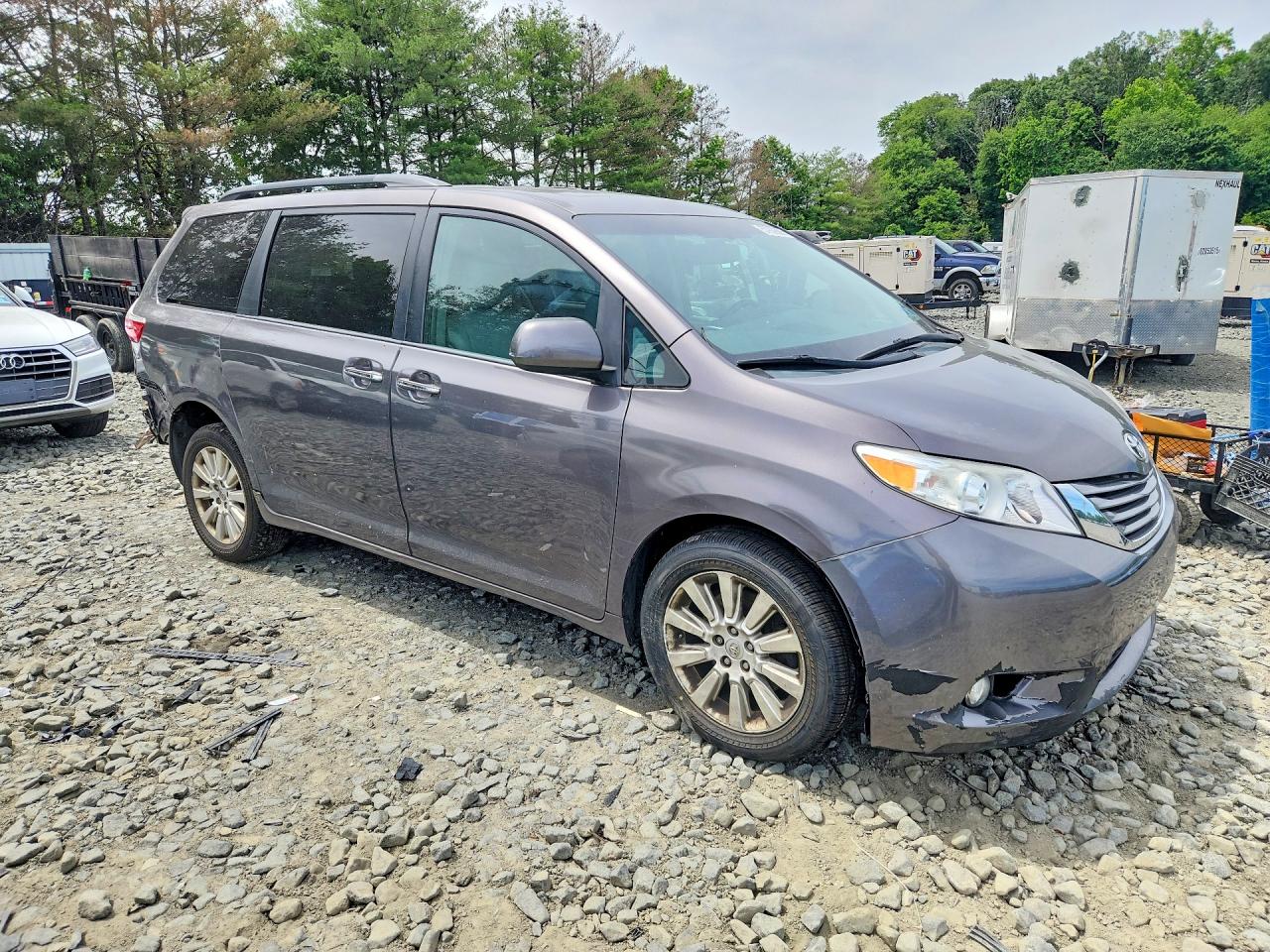 2015 Toyota Sienna Xle 7-passenger Gray vin: 5TDDK3DC1FS112278