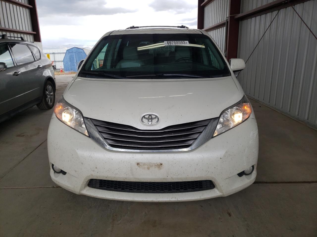2015 Toyota Sienna Xle White vin: 5TDDK3DC1FS118758